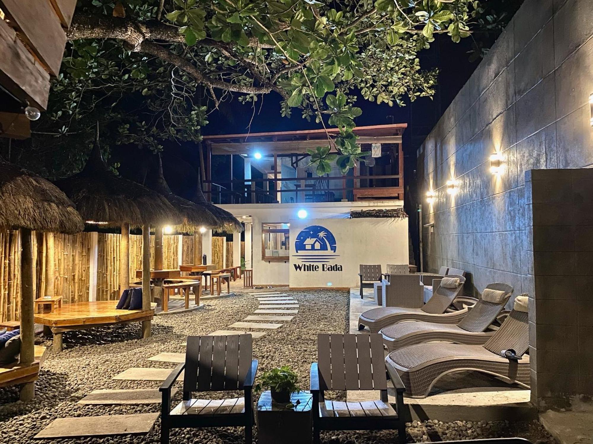 White Bada Guesthouse Сикиджор Екстериор снимка